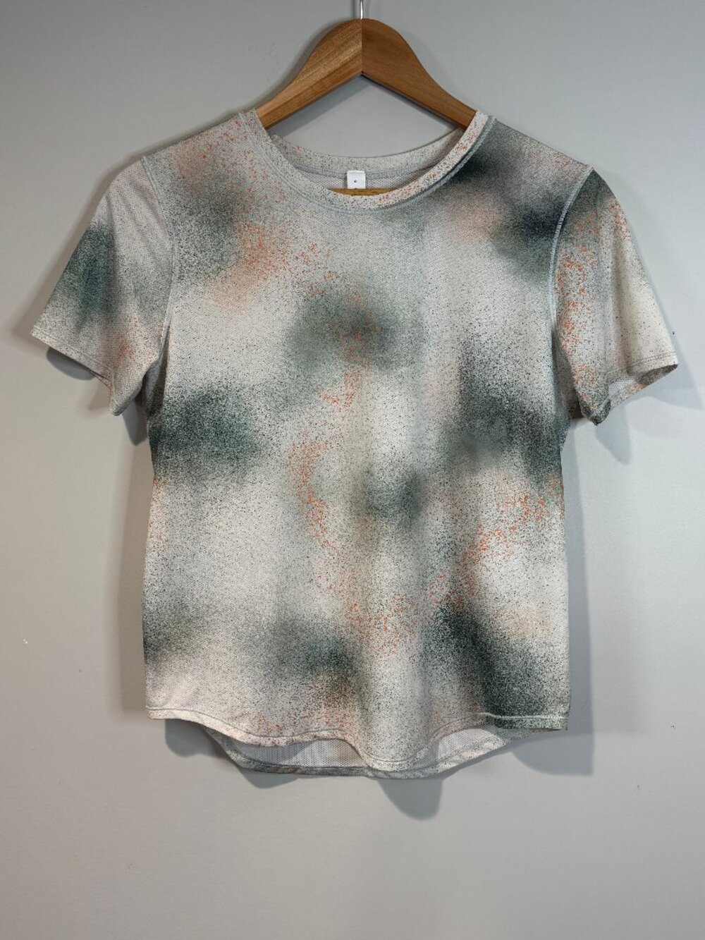 Lululemon Women's High Neck Running Training Tee Spray Camo Short Sleeve Size 6